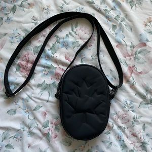 Lululemon Future Legacy Crossbody Bag 🇨🇦